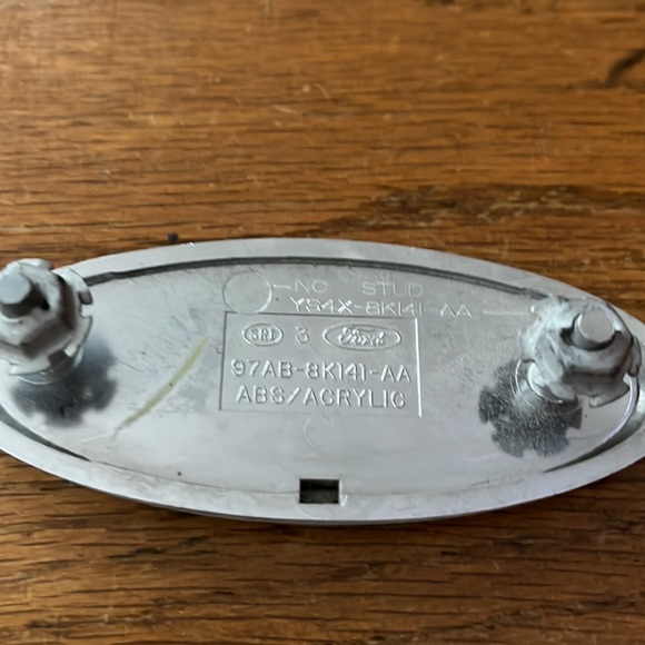 Ford Ford Blue Oval Front Emblem - Picture 5 of 6